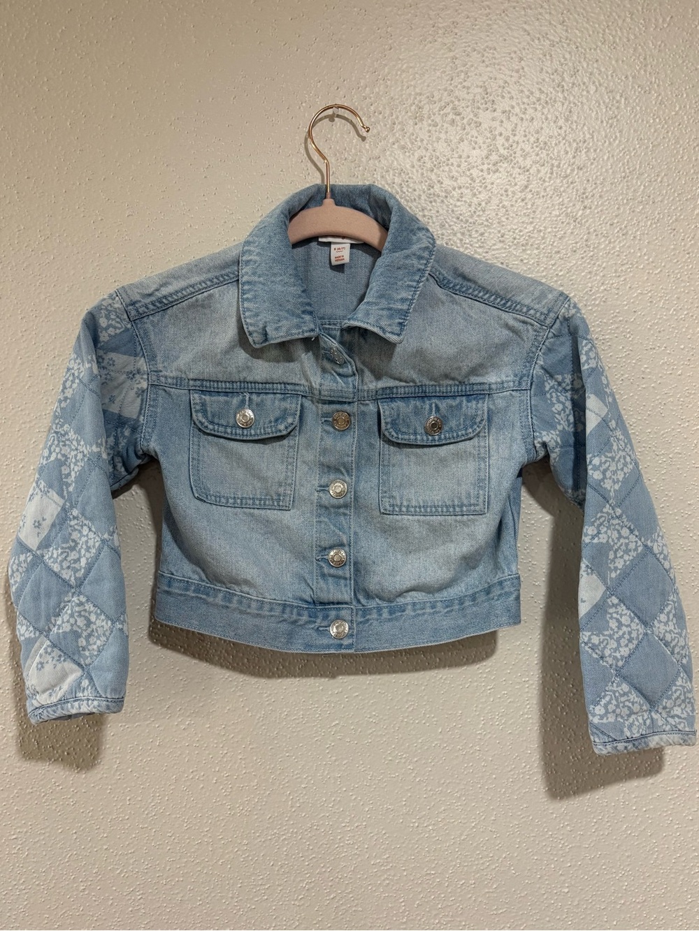Cat & Jack Girls Cropped Denim Jacket | Quilted Floral Sleeves | Size Small